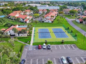 3 Vía De Casas Sur 102, Boynton Beach FL 33426