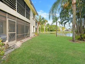 3 Vía De Casas Sur 102, Boynton Beach FL 33426