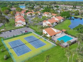 3 Vía De Casas Sur 102, Boynton Beach FL 33426