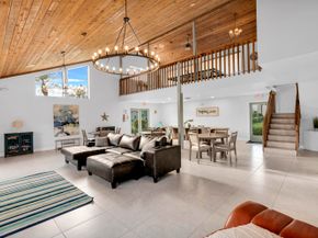 3 Vía De Casas Sur 102, Boynton Beach FL 33426
