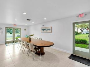 3 Vía De Casas Sur 102, Boynton Beach FL 33426