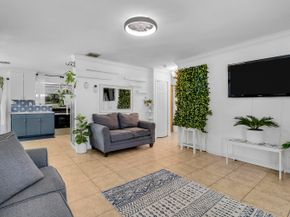 9277 Bloomfield Drive, Palm Beach Gardens FL 33410