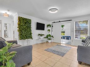 9277 Bloomfield Drive, Palm Beach Gardens FL 33410