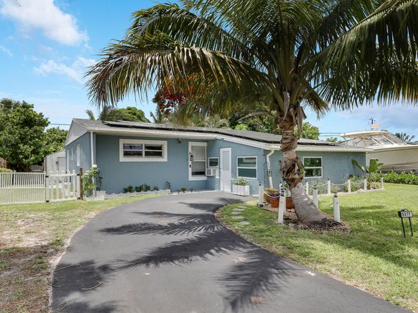 9277 Bloomfield Drive, Palm Beach Gardens FL 33410