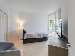 21050 Point Place 702, Aventura FL 33180