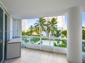 21050 Point Place 702, Aventura FL 33180