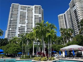 21050 Point Place 702, Aventura FL 33180