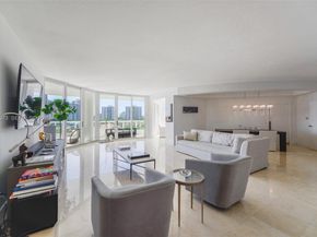 21050 Point Place 702, Aventura FL 33180