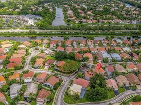 303 Bridgeton Road, Weston FL 33326