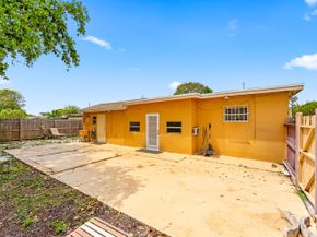 610 SW 10th Court, Deerfield Beach FL 33441