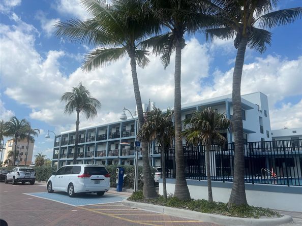 321 Wilson St 204A, Hollywood FL 33019