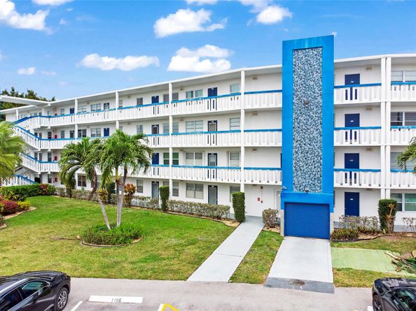 2106 Newport U 2106, Deerfield Beach FL 33442