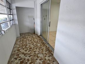70 NE 202 Te T12, Miami Gardens FL 33179