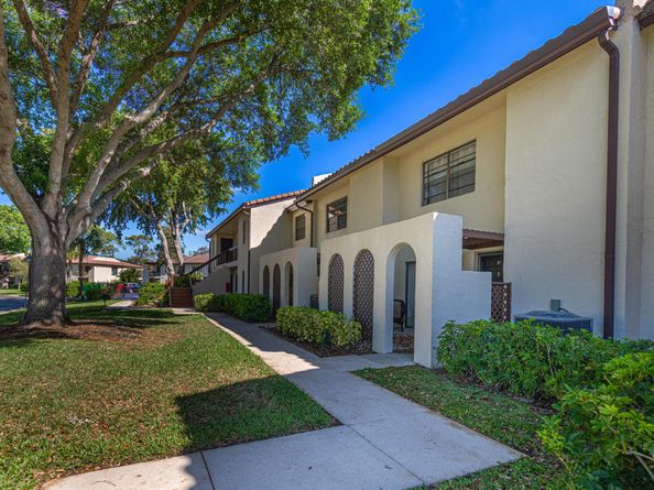 21864 Arriba Real 3 E, Boca Raton FL 33433