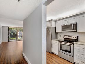 4700 Lucerne Lakes Boulevard 206, Lake Worth FL 33467