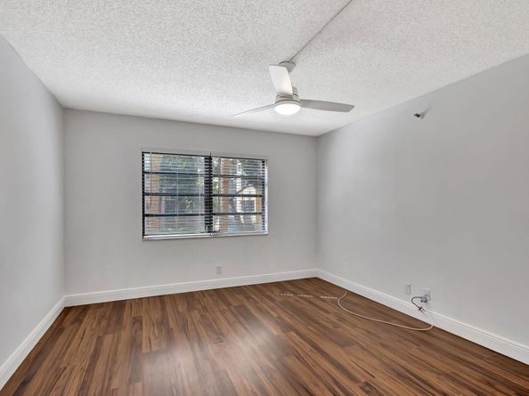 4700 Lucerne Lakes Boulevard 206, Lake Worth FL 33467