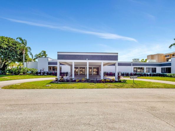 4700 Lucerne Lakes Boulevard 206, Lake Worth FL 33467
