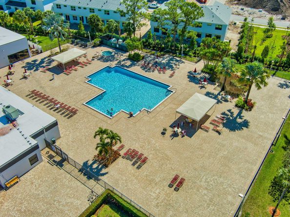 4700 Lucerne Lakes Boulevard 206, Lake Worth FL 33467