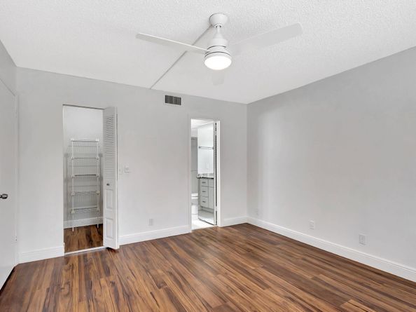 4700 Lucerne Lakes Boulevard 206, Lake Worth FL 33467