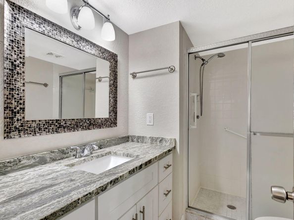 4700 Lucerne Lakes Boulevard 206, Lake Worth FL 33467