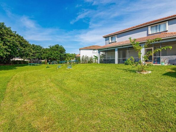 10074 Boca Vista Dr, Boca Raton FL 33498