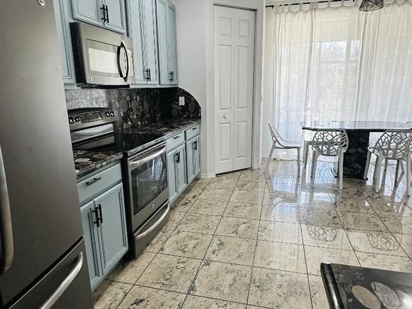 10074 Boca Vista Dr, Boca Raton FL 33498