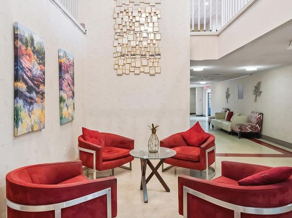 1985 S Ocean Drive Lp, Hallandale Beach FL 33009