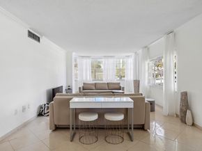 1985 S Ocean Drive Lp, Hallandale Beach FL 33009