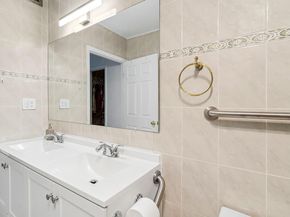 1985 S Ocean Drive Lp, Hallandale Beach FL 33009