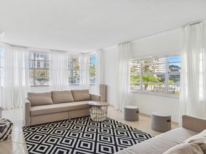 1985 S Ocean Drive Lp, Hallandale Beach FL 33009
