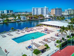 1985 S Ocean Drive Lp, Hallandale Beach FL 33009