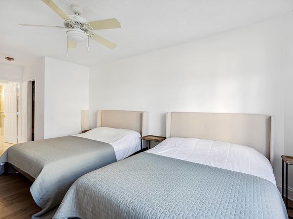 1985 S Ocean Drive Lp, Hallandale Beach FL 33009
