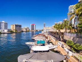 1985 S Ocean Drive Lp, Hallandale Beach FL 33009