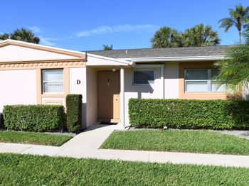 2556 Dudley Drive E