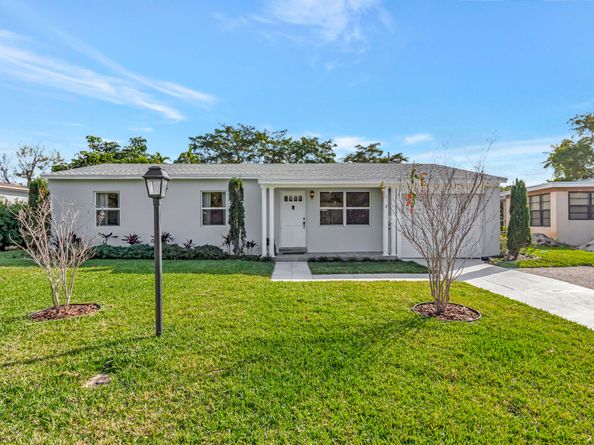 234 NE 20th Street, Delray Beach FL 33444