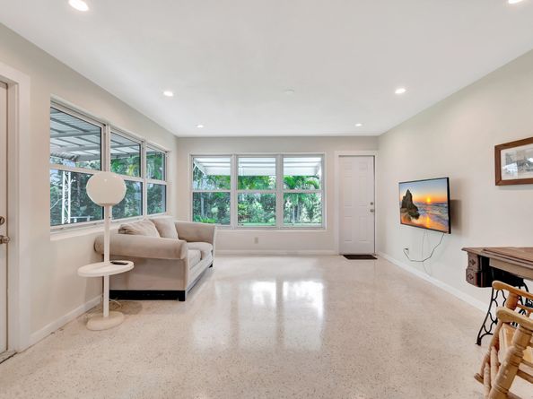 234 NE 20th Street, Delray Beach FL 33444