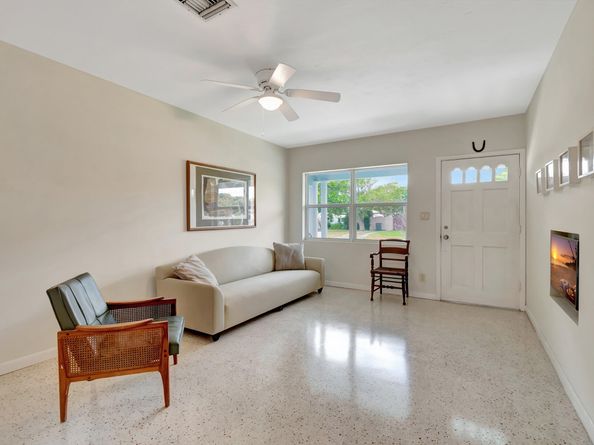 234 NE 20th Street, Delray Beach FL 33444