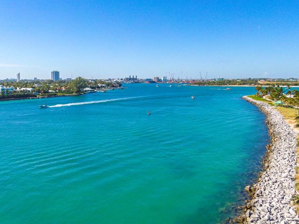 140 Inlet Way 312, Palm Beach Shores FL 33404