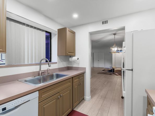 9592 SW 1st Ct 13F, Coral Springs FL 33071