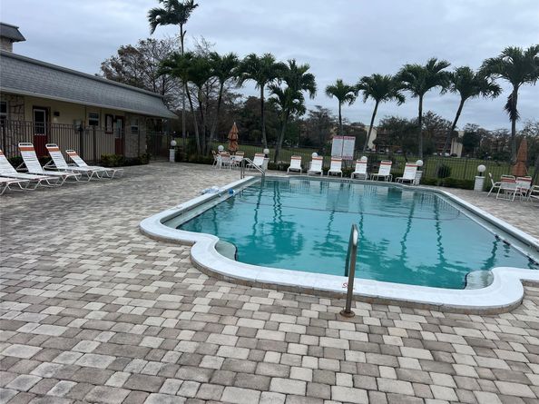 4411 NW 16th St 305, Lauderhill FL 33313