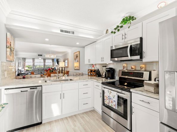 6073 Balboa Circle Circle 403, Boca Raton FL 33433