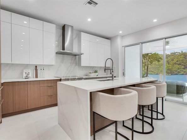 1133 NE 18 Court 1133, Fort Lauderdale FL 33305