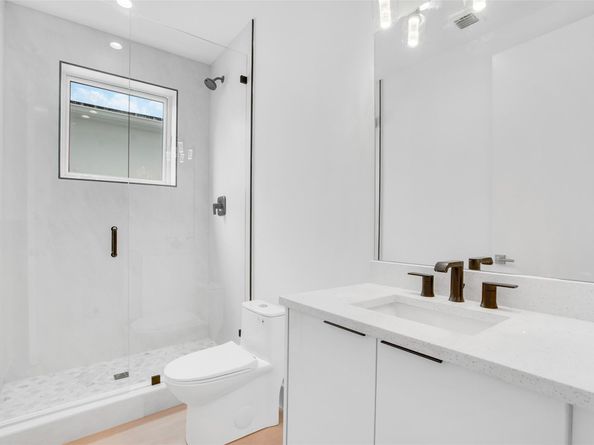 1133 NE 18 Court 1133, Fort Lauderdale FL 33305