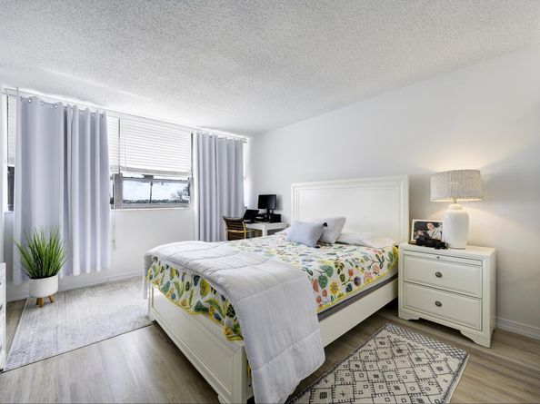 5600 N Flagler Drive 209, West Palm Beach FL 33407