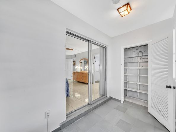 105 Oxford 100 105, West Palm Beach FL 33417
