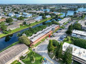 105 Oxford 100 105, West Palm Beach FL 33417