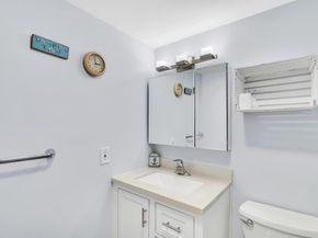 105 Oxford 100 105, West Palm Beach FL 33417