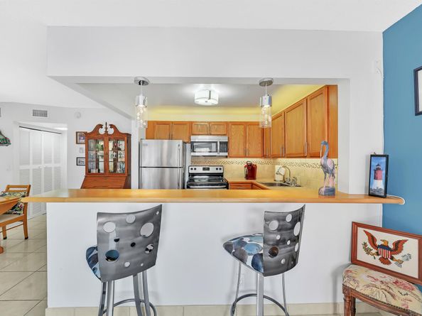 105 Oxford 100 105, West Palm Beach FL 33417