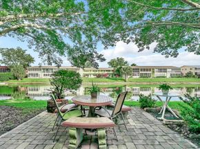 105 Oxford 100 105, West Palm Beach FL 33417