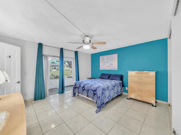 105 Oxford 100 105, West Palm Beach FL 33417
